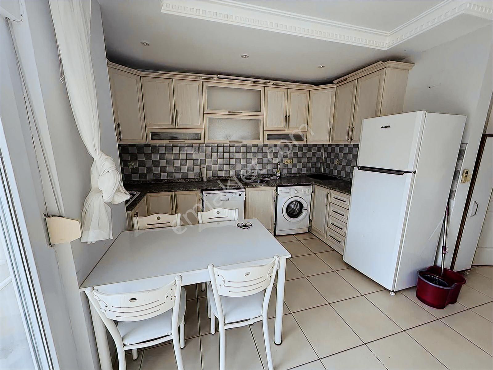 Alanya Avsallar'da Eşyalı Satılık 2+1 Geniş Ferah Daire - Görsel 12