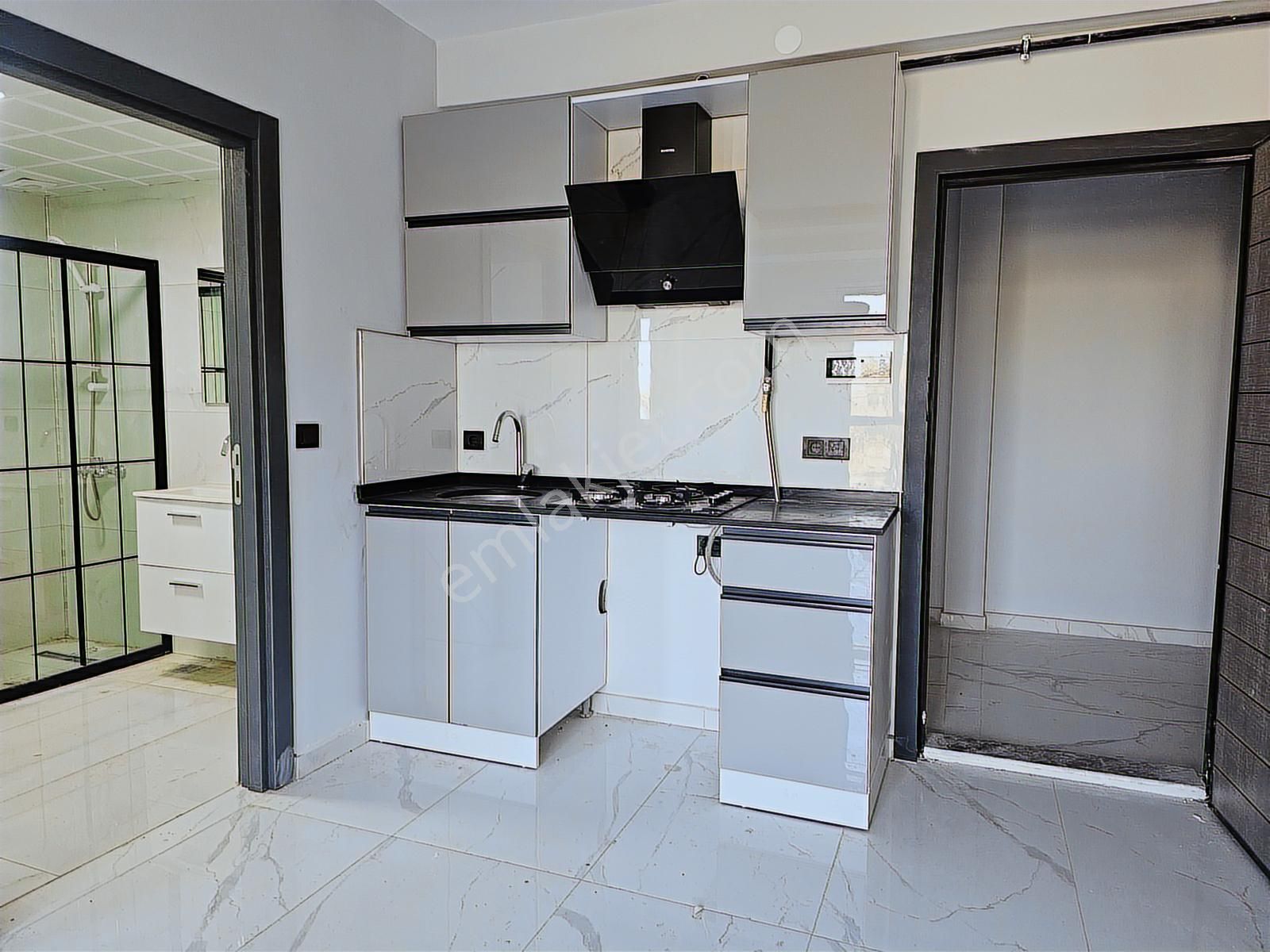 Havuzlu Sitede Ve Kumsal Önü 2+1 Yerden Isıtmalı Ara Kat Daire - Görsel 26