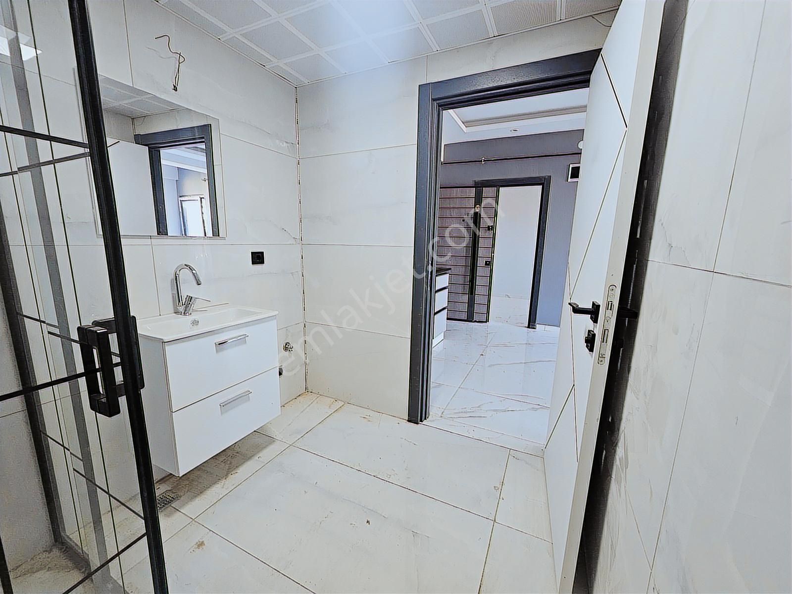 Havuzlu Sitede Ve Kumsal Önü 2+1 Yerden Isıtmalı Ara Kat Daire - Görsel 18