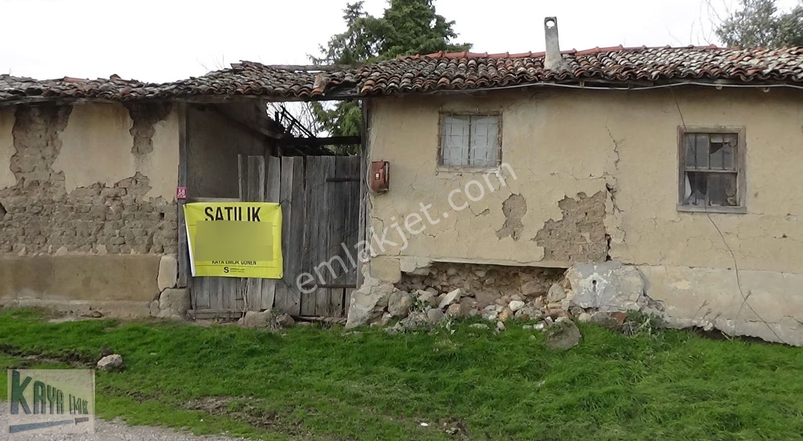 Göl Manzaralı Eski Kerpiç Ev - Görsel 18