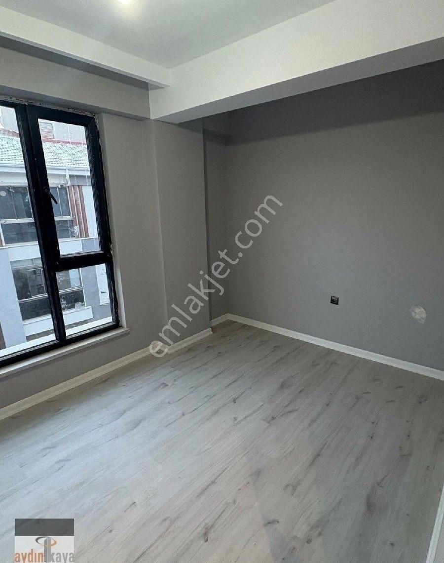 Fatih'te Satılık Sıfır 2+1 Ara Kat Asansörlü Balkonlu Daire - Görsel 2