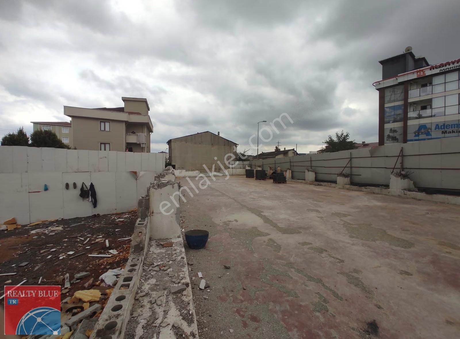 Uğur Demirhas'dan Kiralık 600 M2 Elektriği Mevcut Arsa - Görsel 5