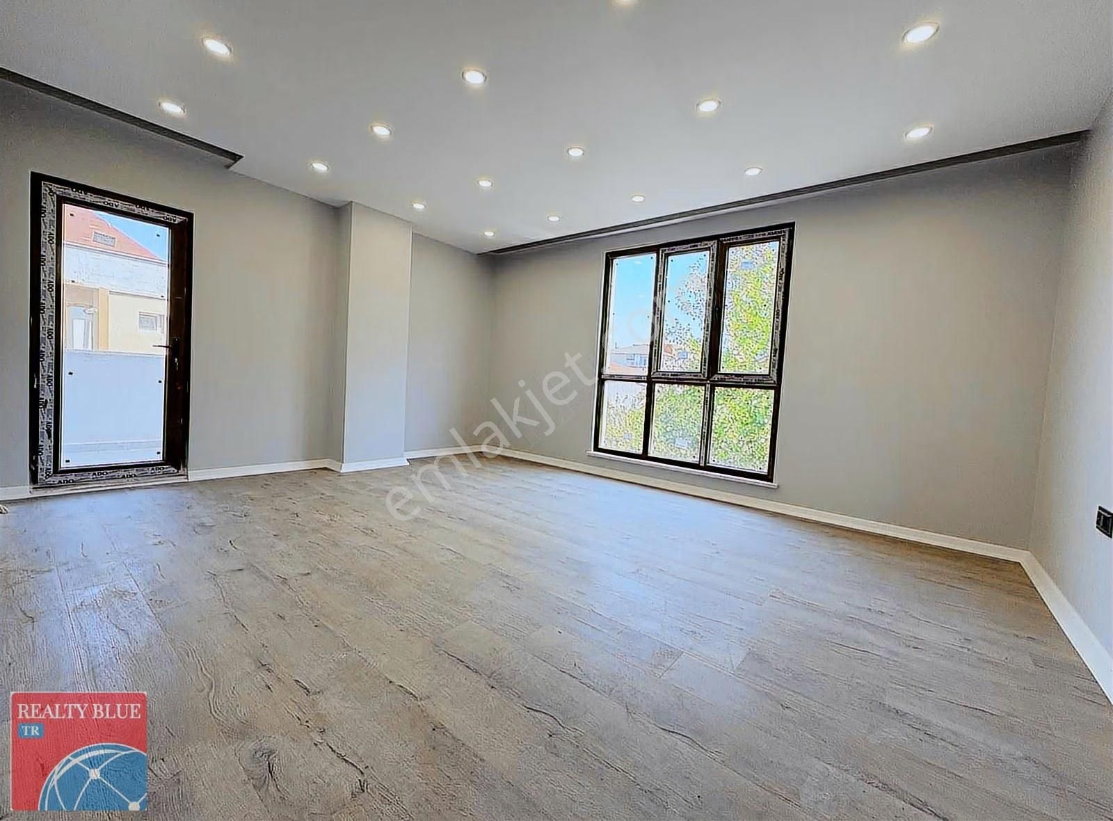 Sultanbeyli Merkezde Satılık Lüx 2+1 Daire