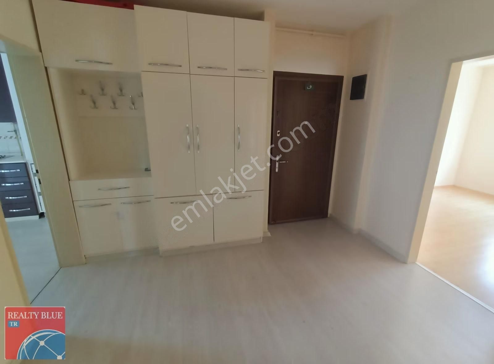 Çamlık Erguvan Sitesi Kiralık 3+1 Daire - Görsel 6