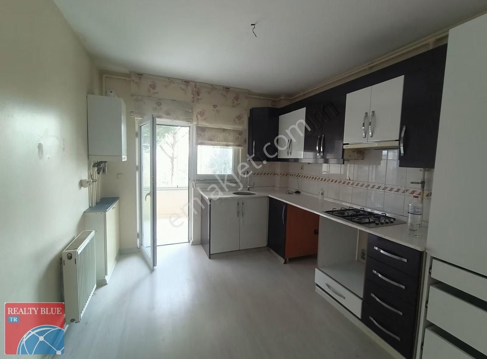 Çamlık Erguvan Sitesi Kiralık 3+1 Daire - Görsel 22