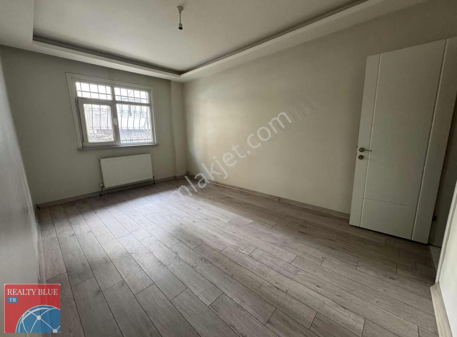 Emek Mahallesinde İçi Sıfırlanmış 2+1 Bahçe Katı Daire - Görsel 26