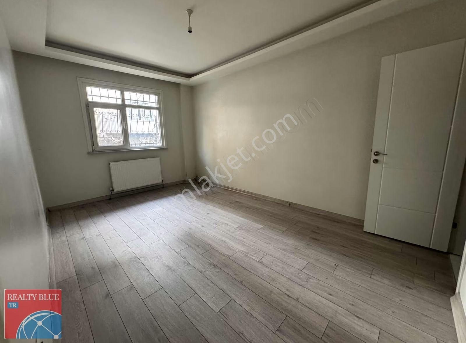 Emek Mahallesinde İçi Sıfırlanmış 2+1 Bahçe Katı Daire - Görsel 6