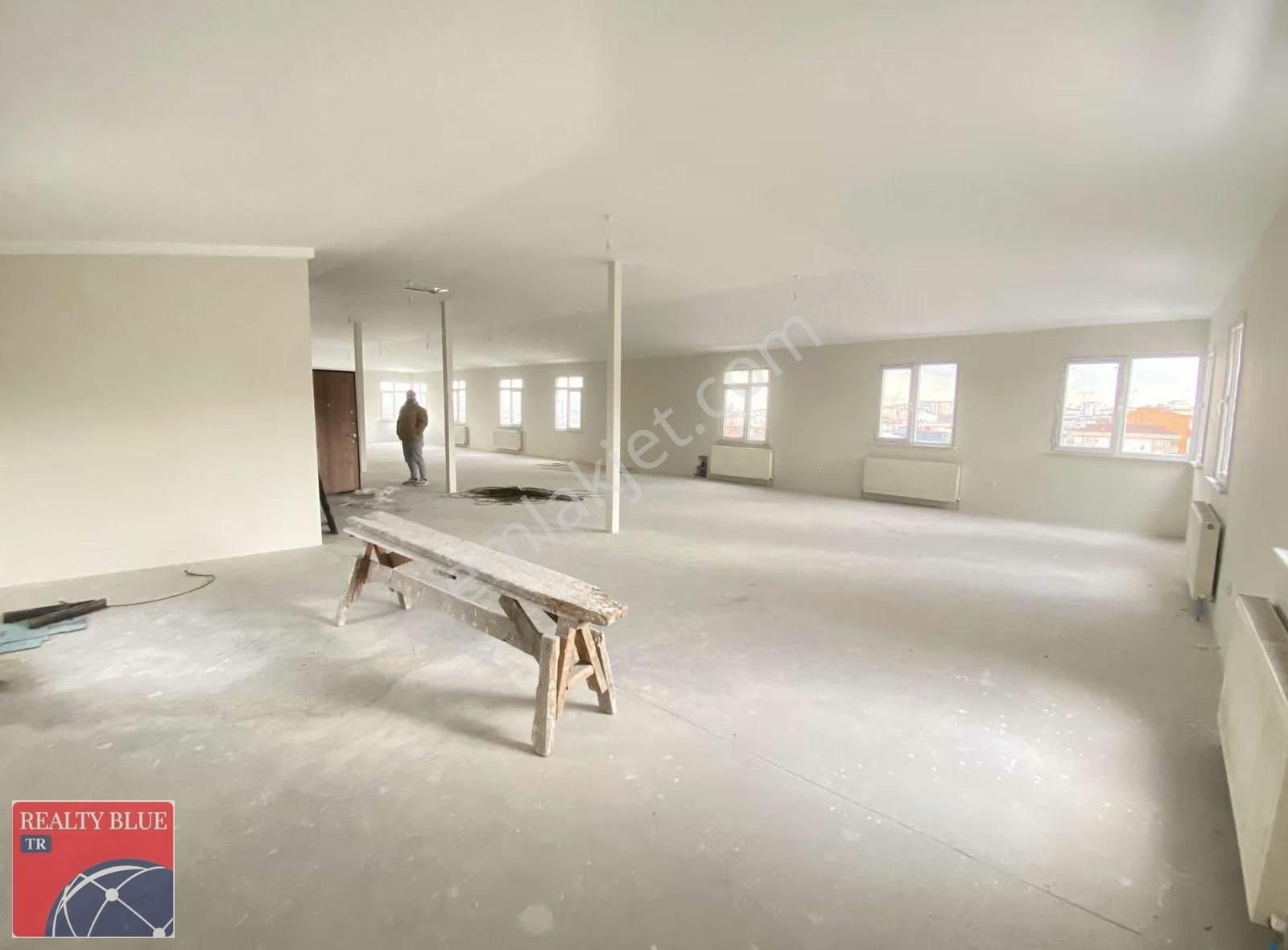 Ataşehir Ferhatpaşa Kiralık Depo