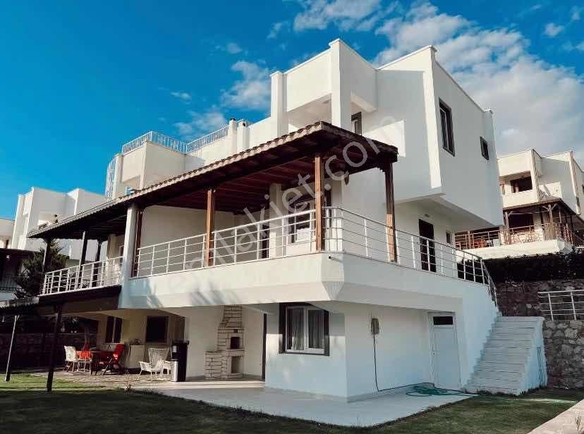 Asos Kocaköy Mevkii Özel Plajlı Tadilatlı 3+1 Tripleks Villa - Görsel 21