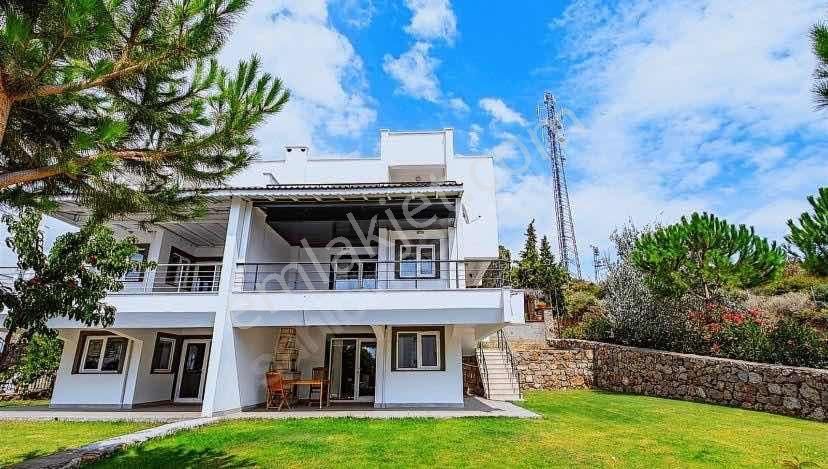 Asos Kocaköy Mevkii Özel Plajlı Tadilatlı 3+1 Tripleks Villa - Görsel 2