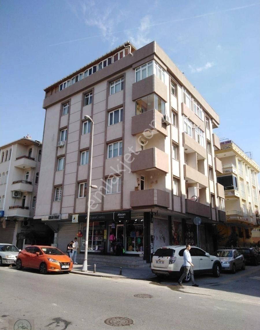 May Gayrımenkul' Den Satılık 2+1