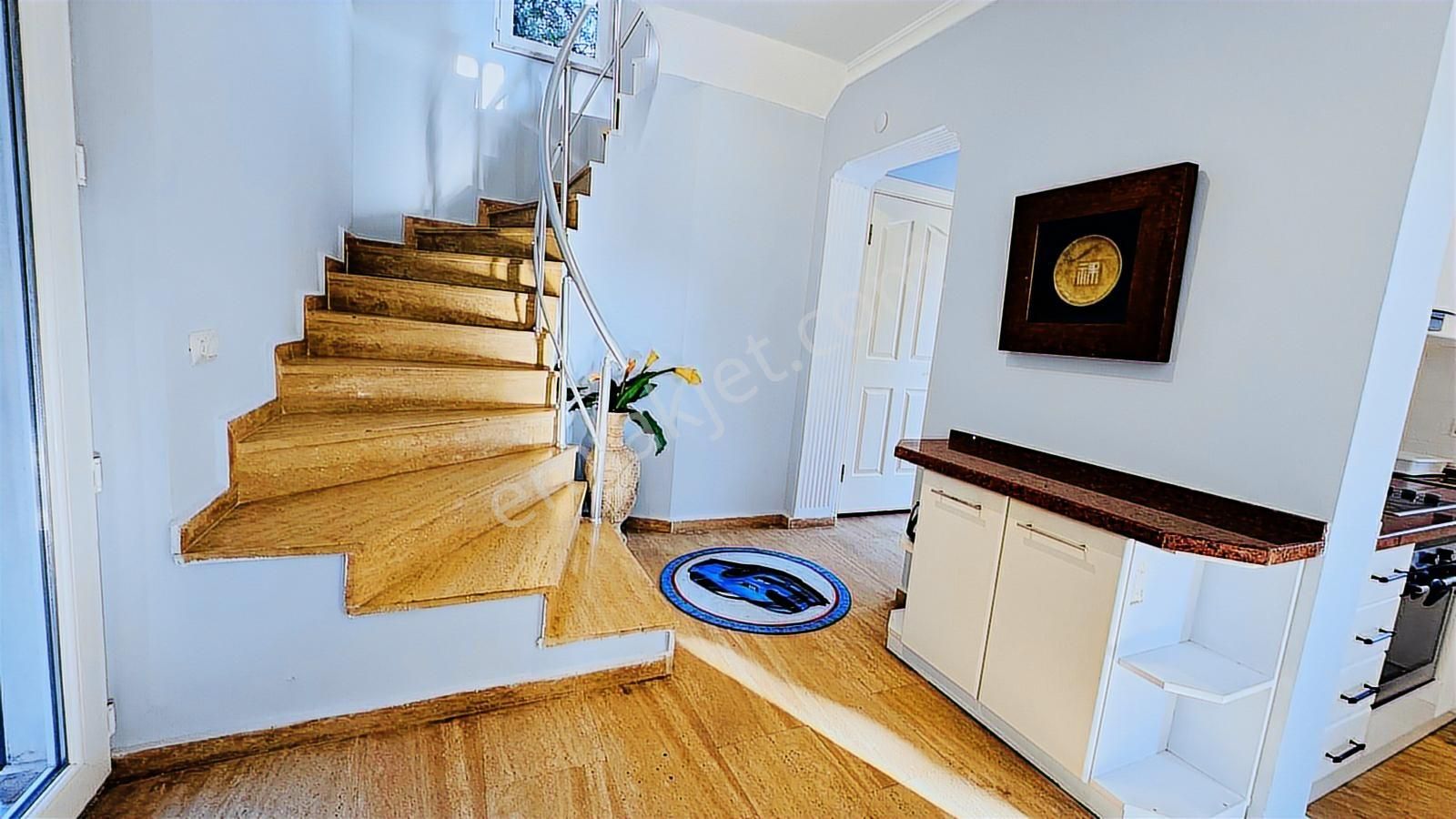 Satılık Özel Havuzlu 3+1 Villa - Görsel 22