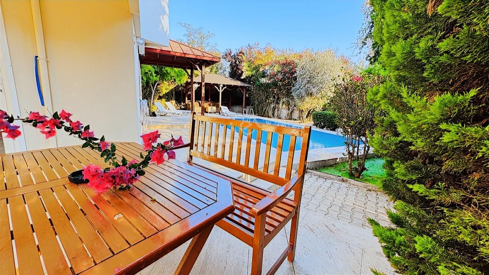 Satılık Özel Havuzlu 3+1 Villa - Görsel 33