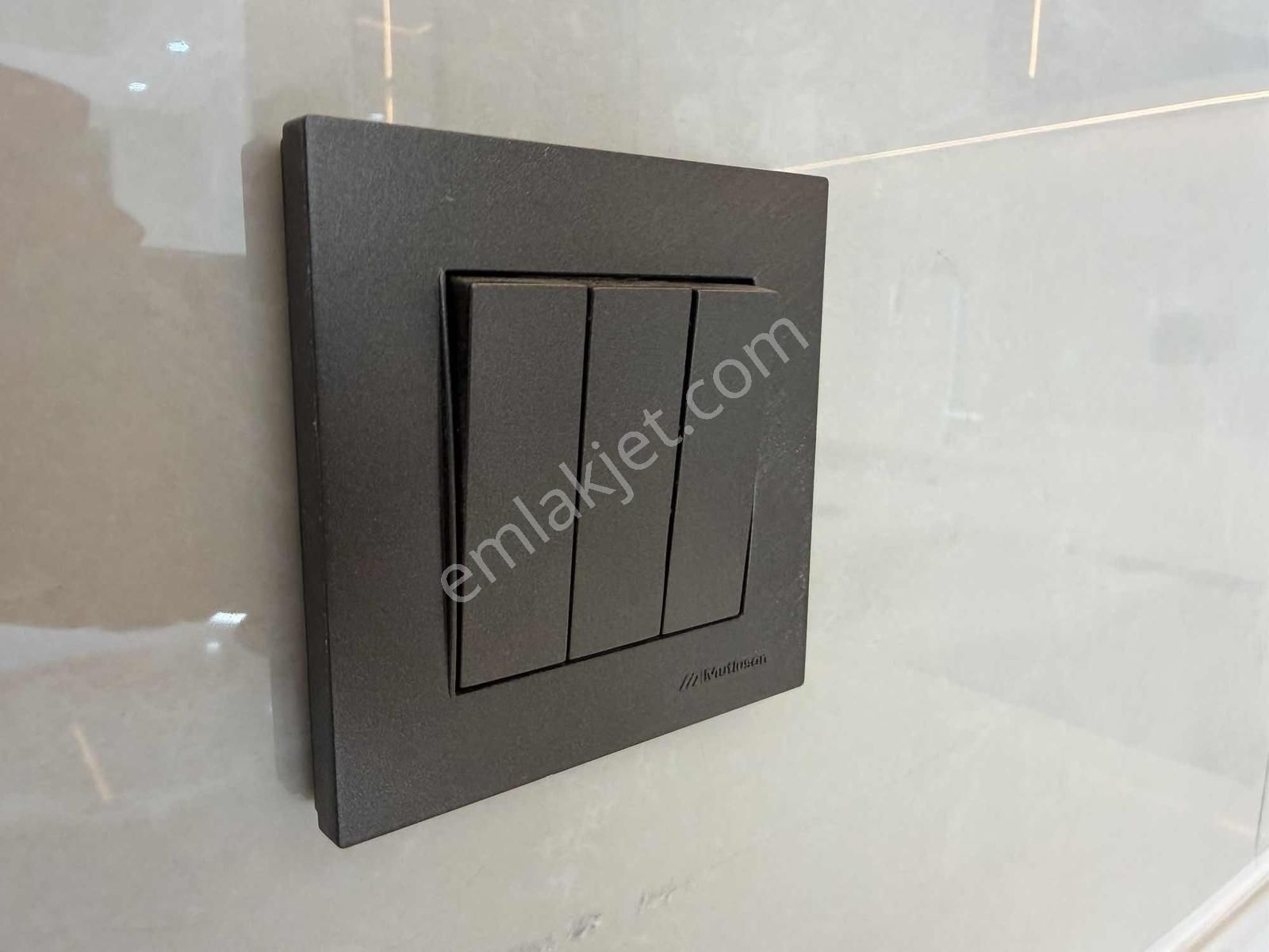 Çankaya Mahallesinde, Kapalı Otoparklı, Y.ısıtmalı 1+1 Daire - Görsel 12