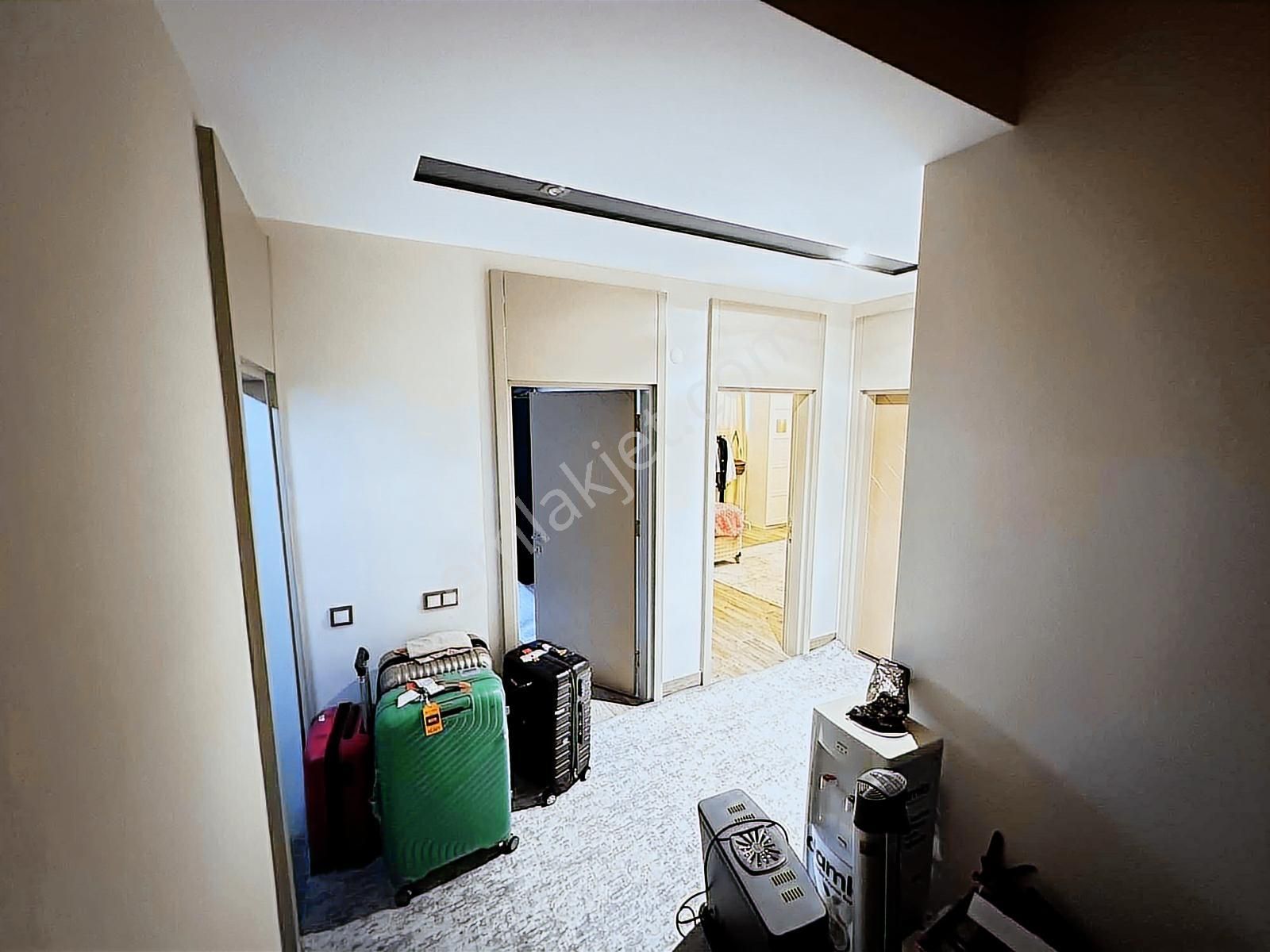 Aydoğmuş'ta Eşyalı Satılık 4+1 Tramvay'a 100m - Görsel 21