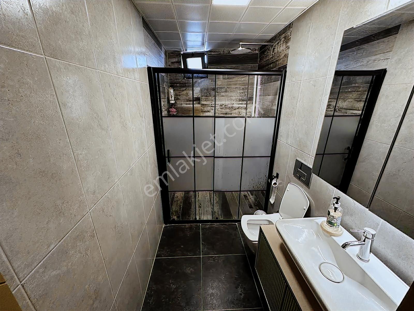 Aydoğmuş'ta Eşyalı Satılık 4+1 Tramvay'a 100m - Görsel 14