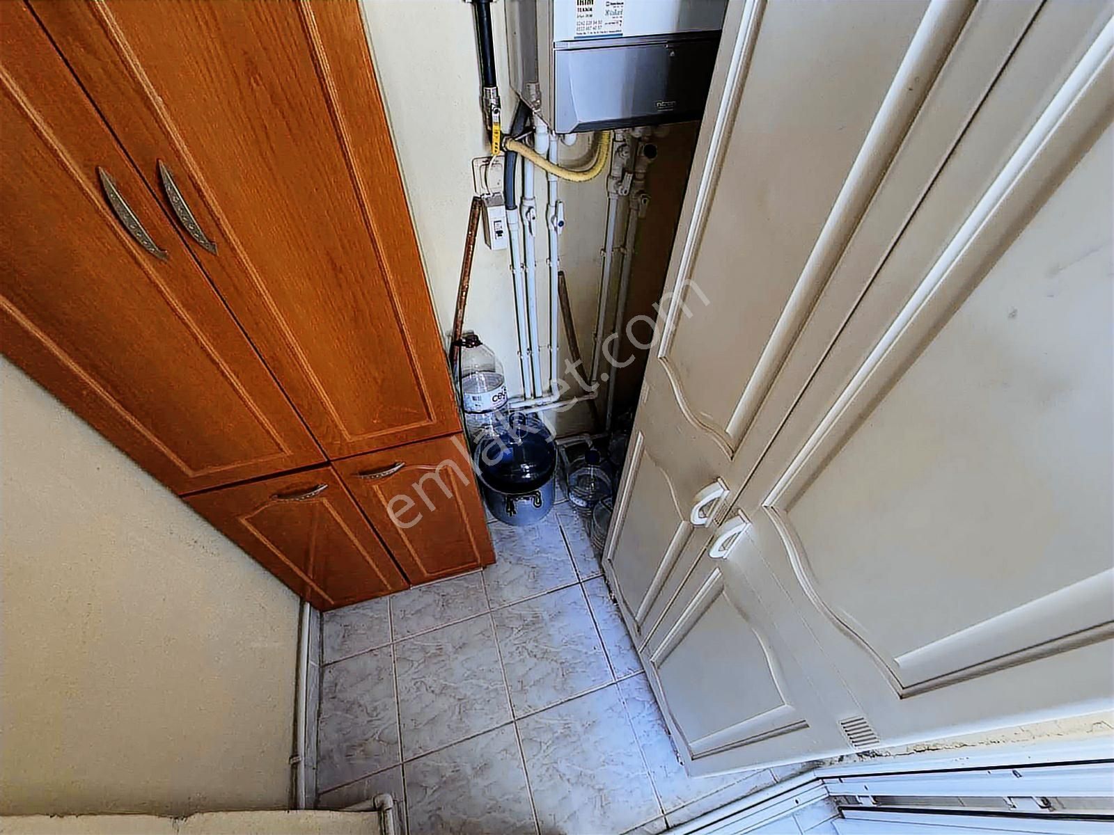 Üniversite Karşısı Kültür'de 3+1 150 M2 Katta Asansörlü Daire - Görsel 10