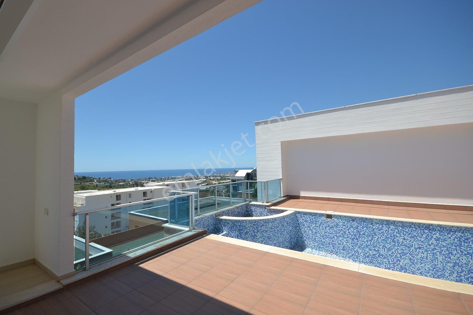 Kargıcak'ta Deniz Manzaralı Site İçinde Müstakil Villa | Tekce - Görsel 30