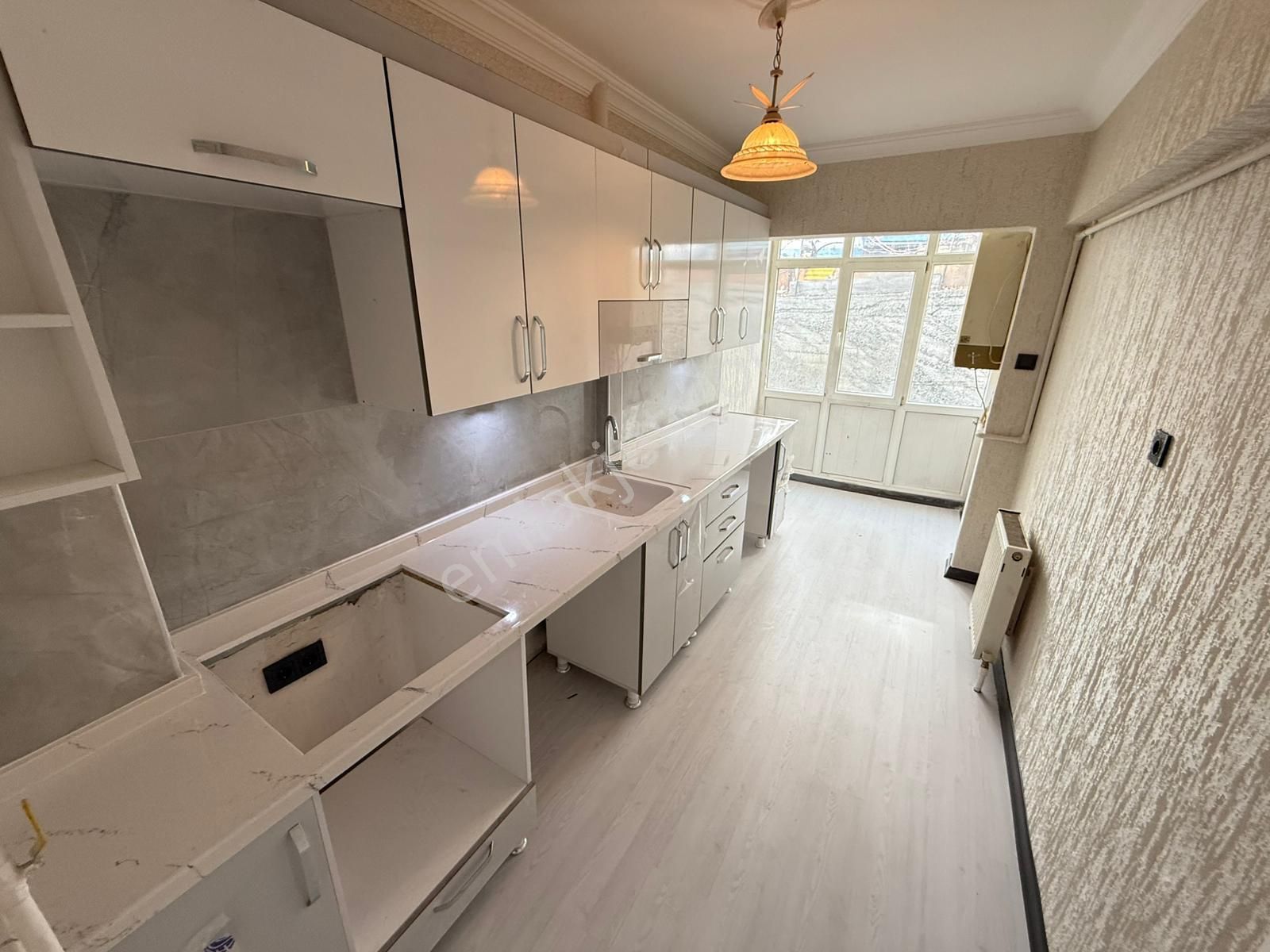 Kariyer Den Tepebaşında İçerisi Lüks Yapılı Uygun 3+1 Daire - Görsel 6