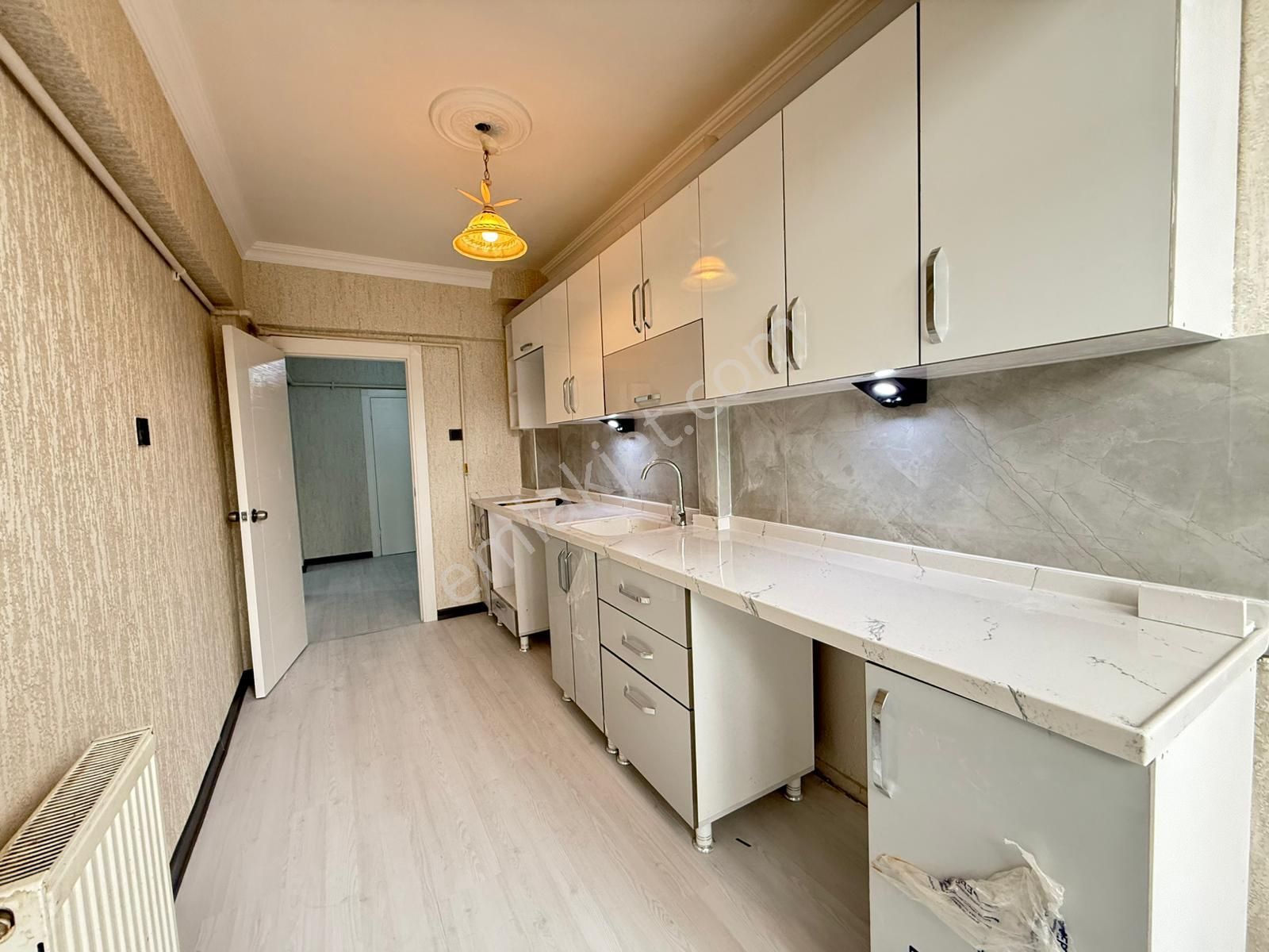 Kariyer Den Tepebaşında İçerisi Lüks Yapılı Uygun 3+1 Daire - Görsel 8