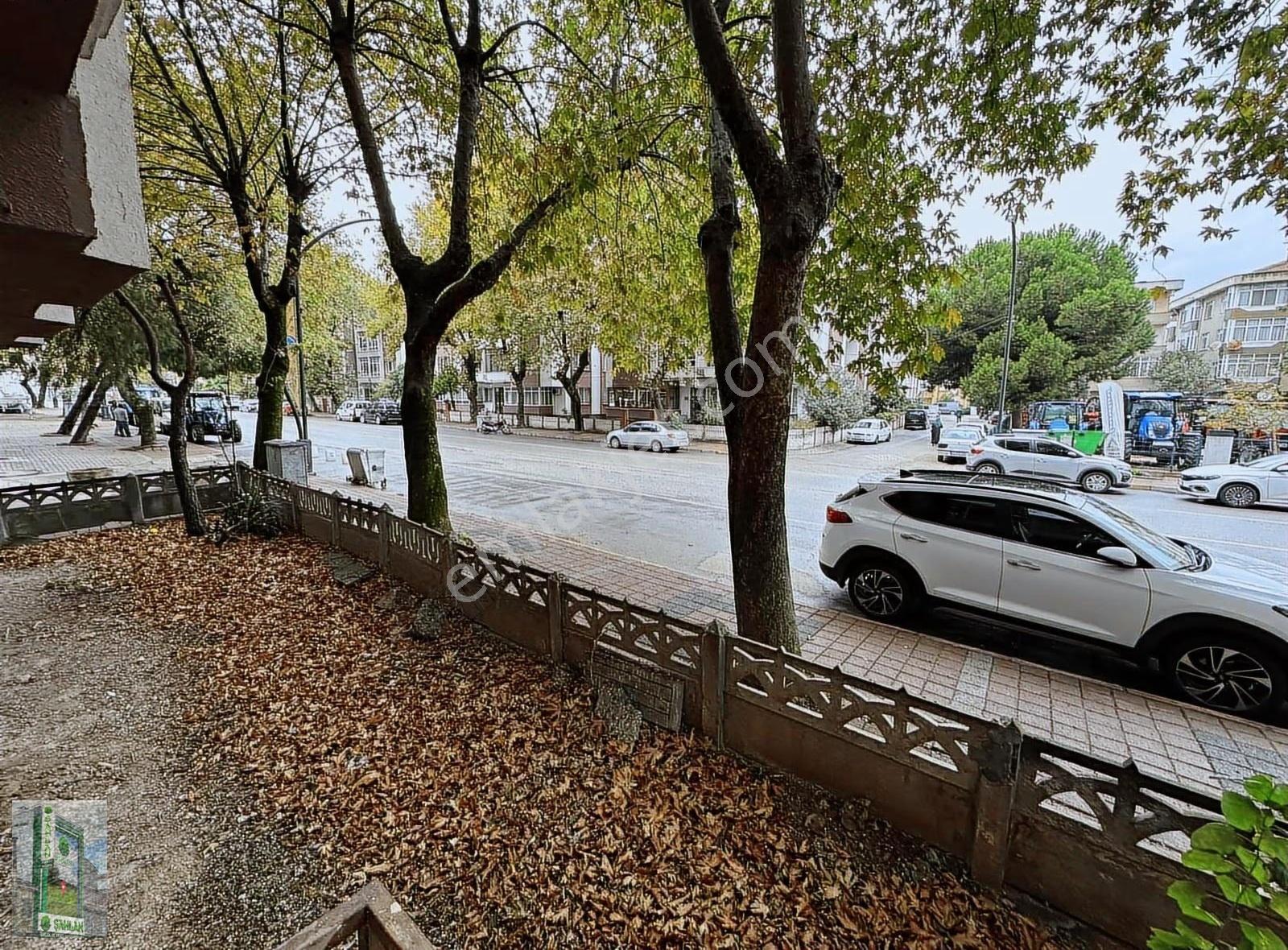Şahlan Emlaktan Satılık Cadde Üzeri Daire - Görsel 19