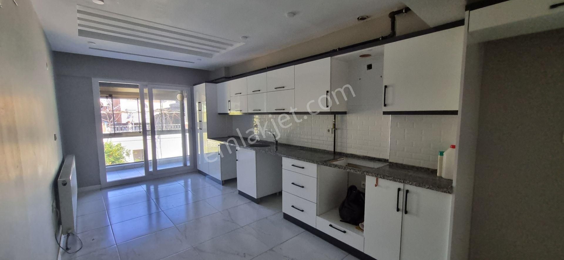 Aydın Nazilli Yöntem Emlaktan Yeni Mahalede Ara Kat İki Cephe Doğalgazlı Kiralık 2+1 Daire