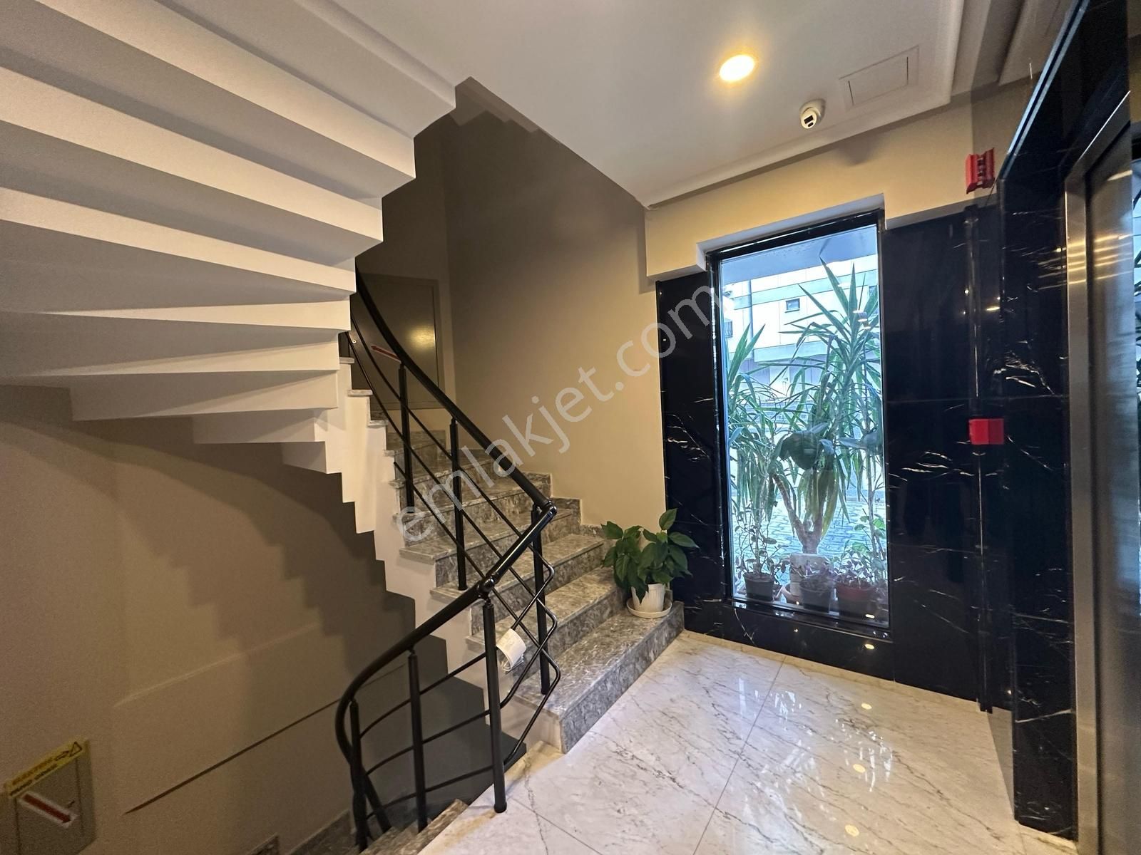 Sahile Kısa Yürüyüş Mesafesinde Bağdat Caddesine Çok Yakın 4+1 - Görsel 31