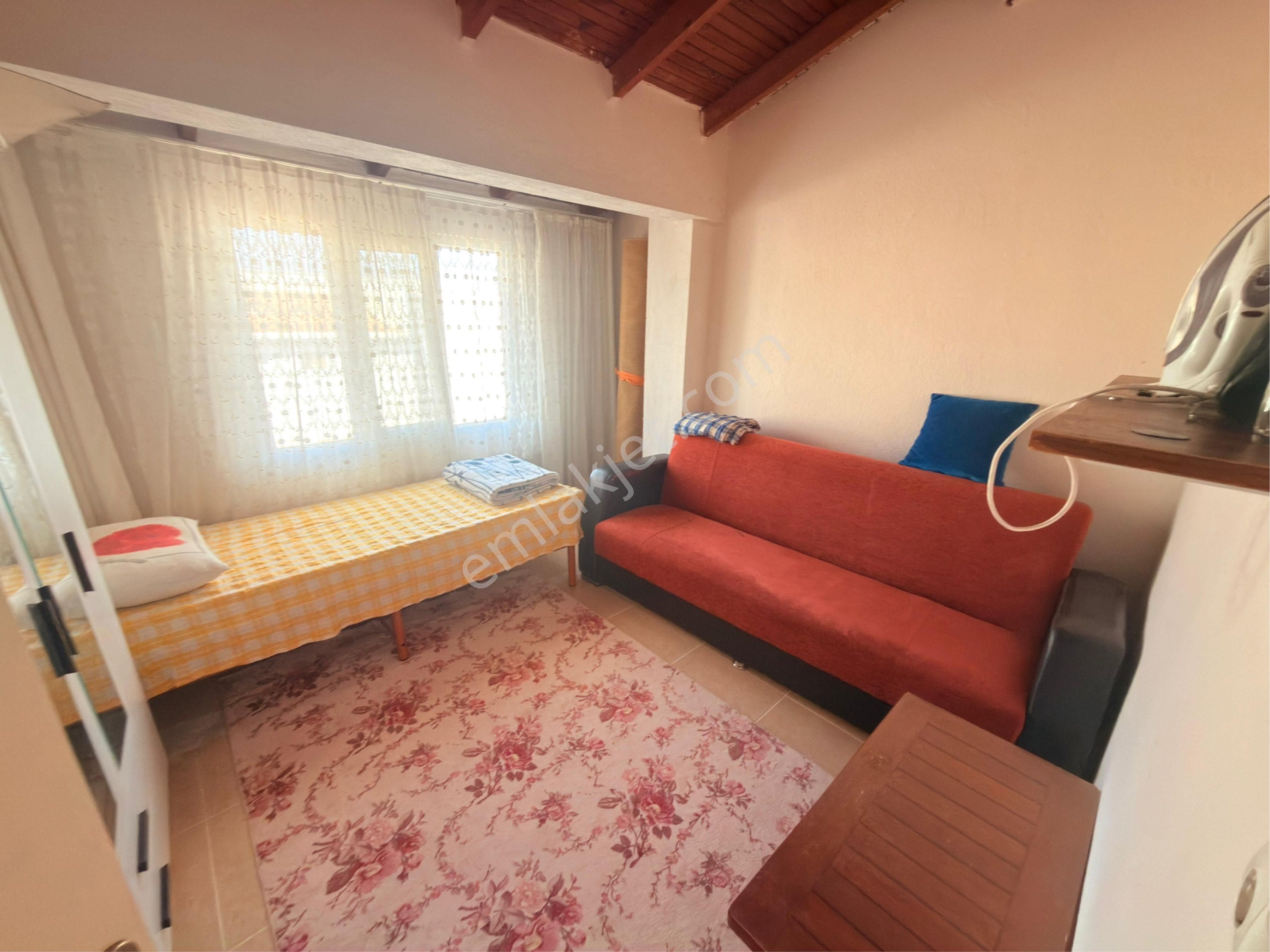 Kuşadası’nda 3 + 1 Büyük Bahçeli Satılık Yaz - Görsel 10