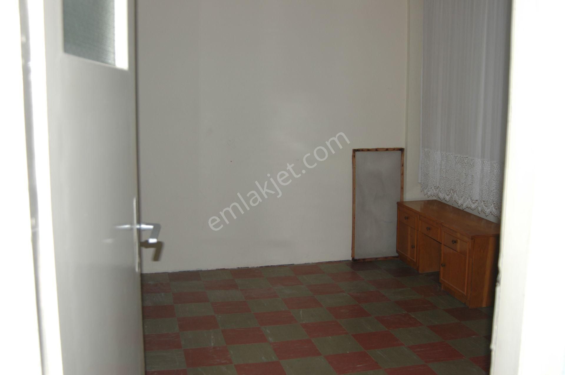 Antalya Muratpaşa Deniz Mahallesi 2 Kat 2+1 110m2 18.000tl - Görsel 12