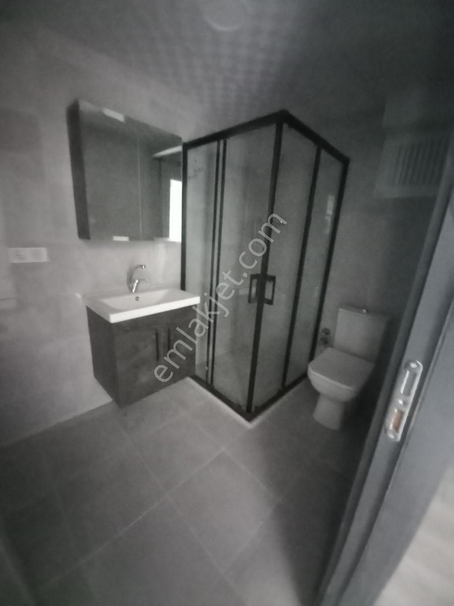 Şehir Merkezinde Satılık Sıfır 1+1 - Görsel 10