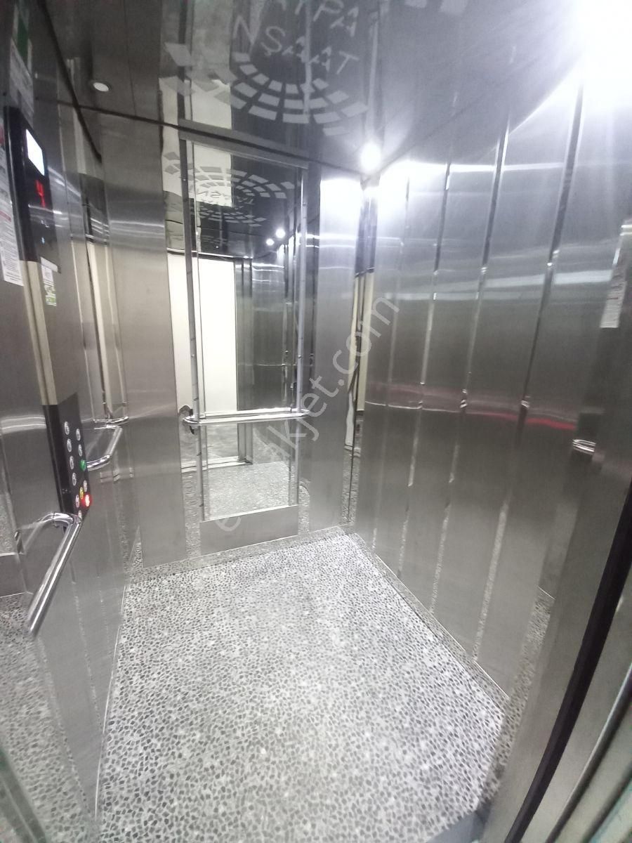 Şehir Merkezinde Satılık Sıfır 1+1 - Görsel 4