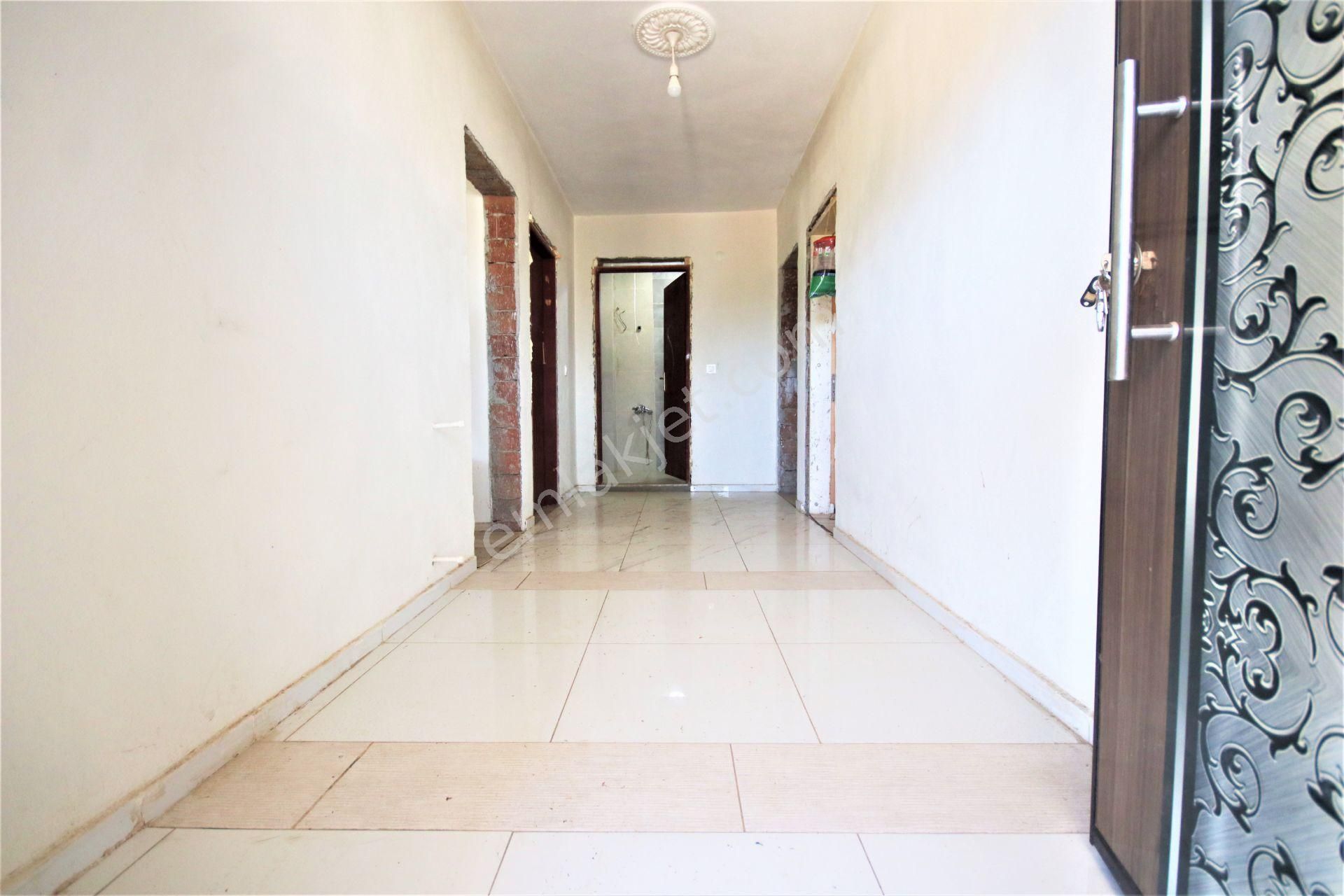 Aygül Den Edremit Çıkrıkçı Da Elektrik Suyu Olan 16.500 M2 Satılık Çiftlik Ve 3+1 Mustakil Daire - Görsel 11