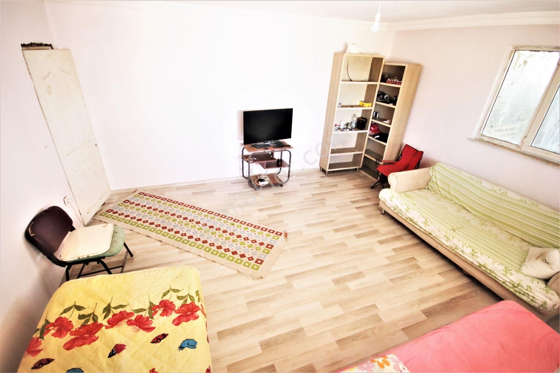 Aygül Den Edremit Çıkrıkçı Da Elektrik Suyu Olan 16.500 M2 Satılık Çiftlik Ve 3+1 Mustakil Daire - Görsel 8