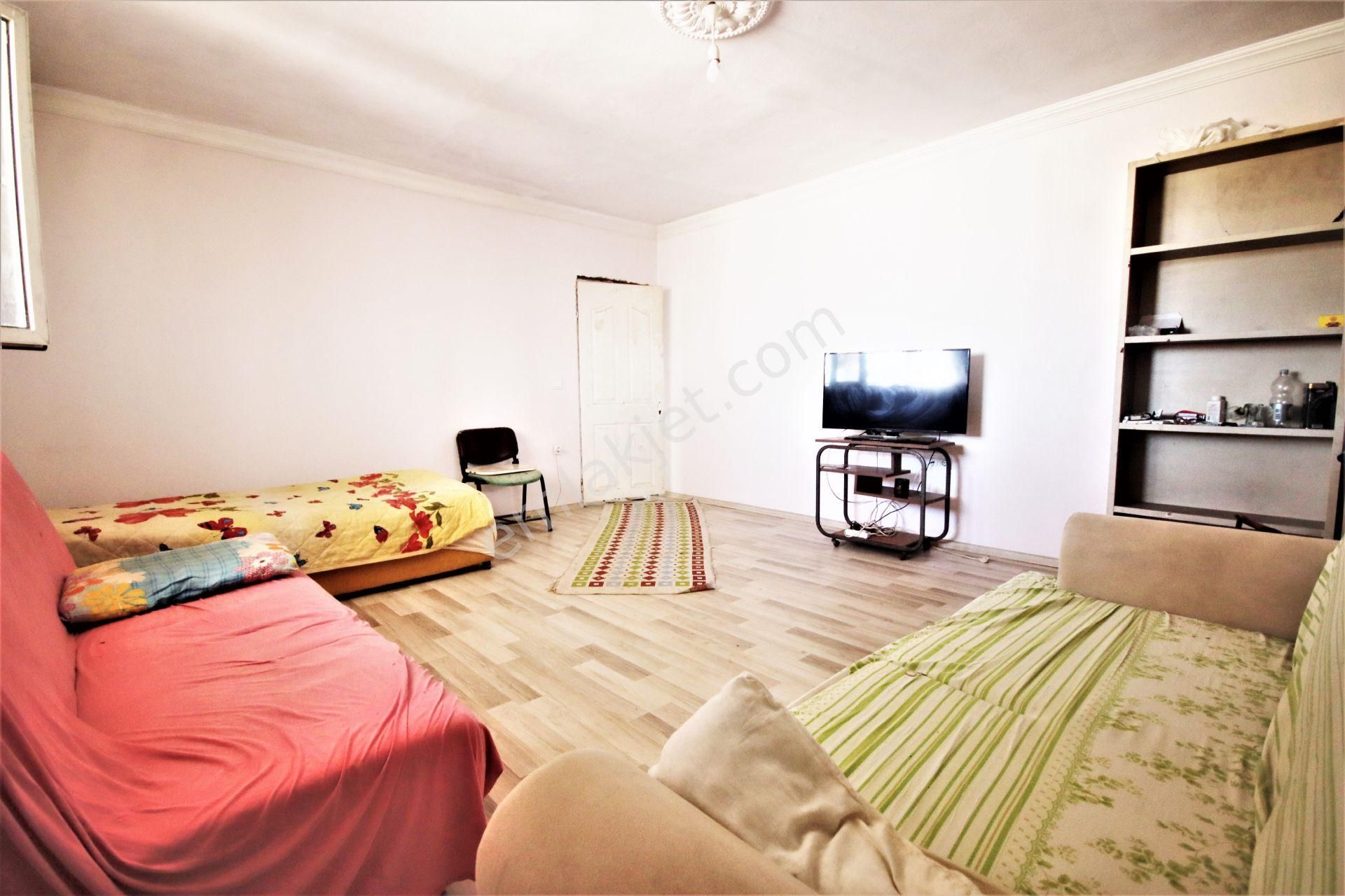 Aygül Den Edremit Çıkrıkçı Da Elektrik Suyu Olan 16.500 M2 Satılık Çiftlik Ve 3+1 Mustakil Daire - Görsel 9