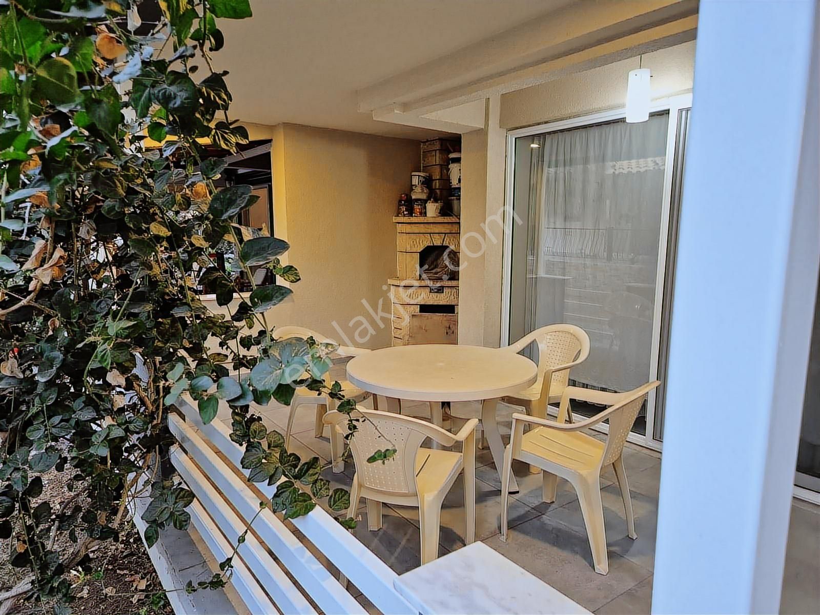 Didim Akbük Mah. Güzel Konumda Sakarya Sitesi 4+1 Fırsat Villa - Görsel 6