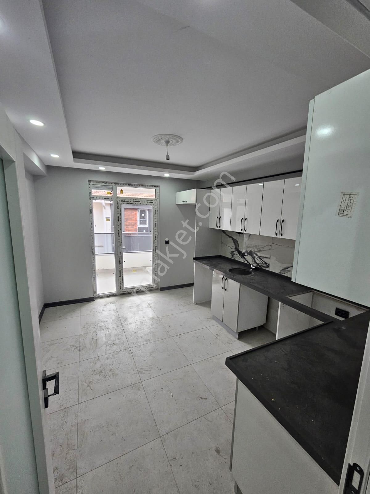 Recep Ümit Emlak'tan Esenli Caddesi Yakını Satılık Sıfır Lüx 2+1 Daire - Görsel 2