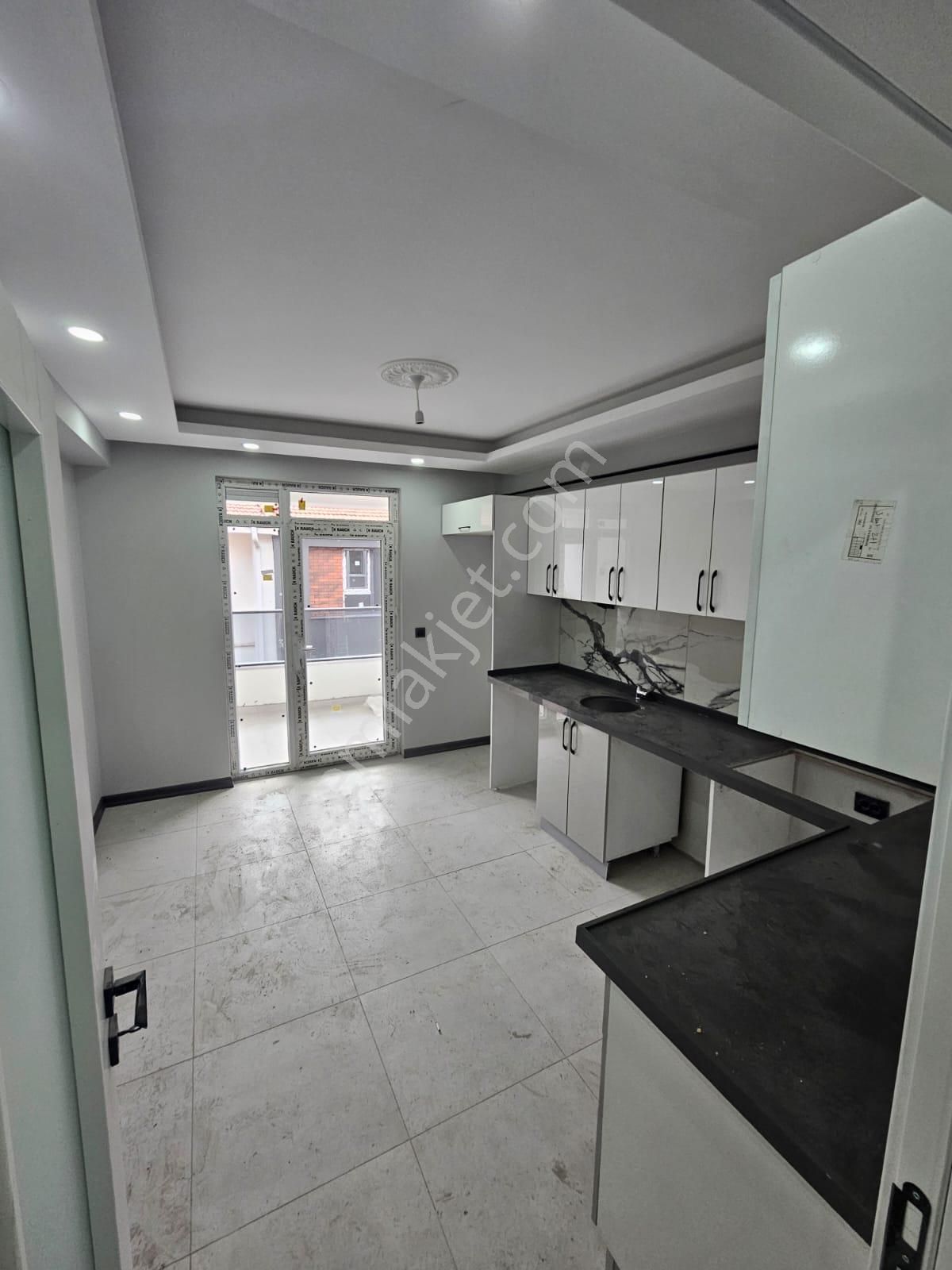 Recep Ümit Emlak'tan Esenli Caddesi Yakını Satılık Sıfır Lüx 2+1 Daire - Görsel 3