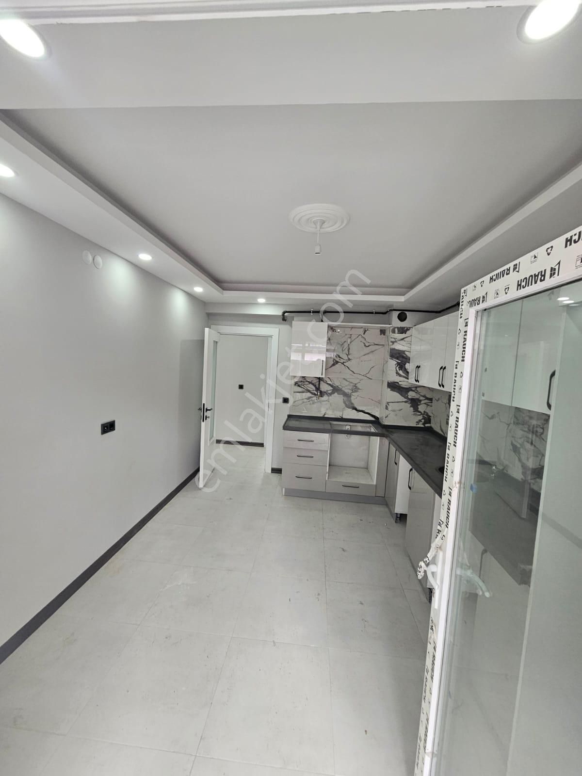 Recep Ümit Emlak'tan Esenli Caddesi Yakını Satılık [sıfır] Ebeveyn Banyolu Lüx 3+1 Daire