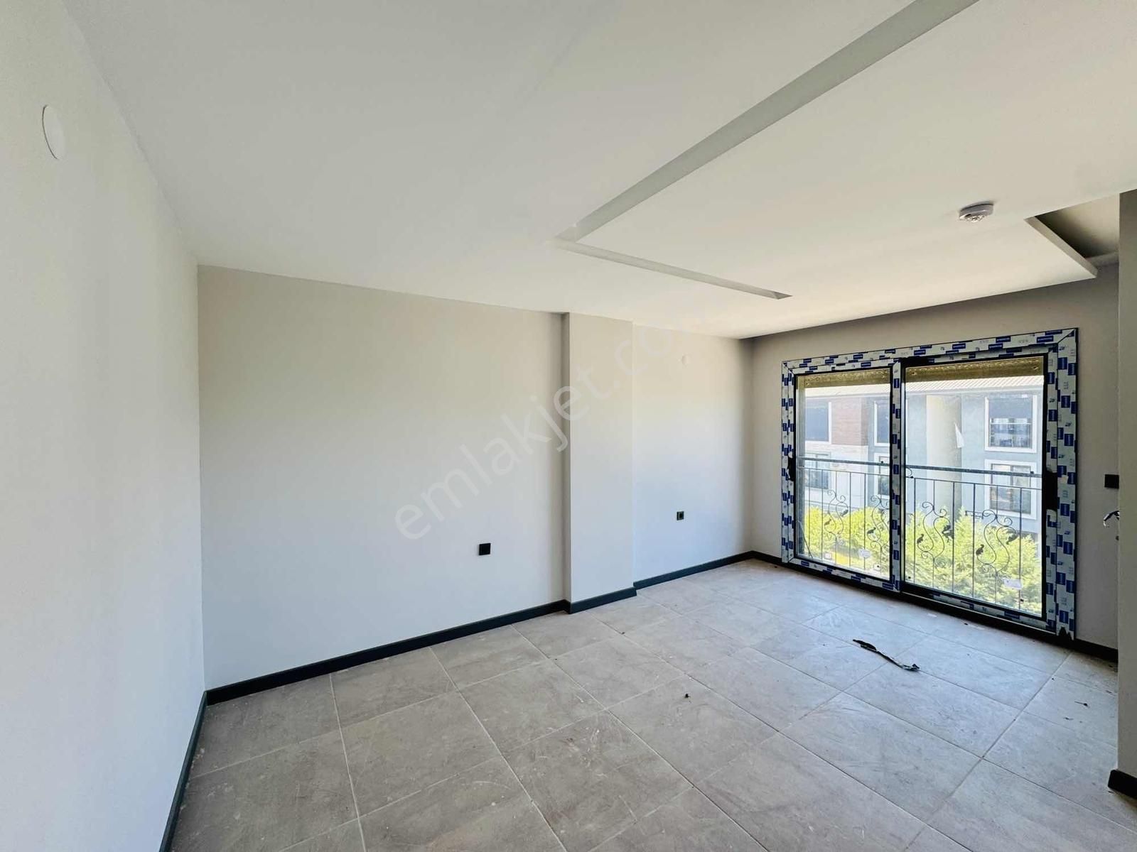 Kuşadası Davutlar'da Asansörlü Tek Müstakil 3+1 Tripleks Villa - Görsel 23