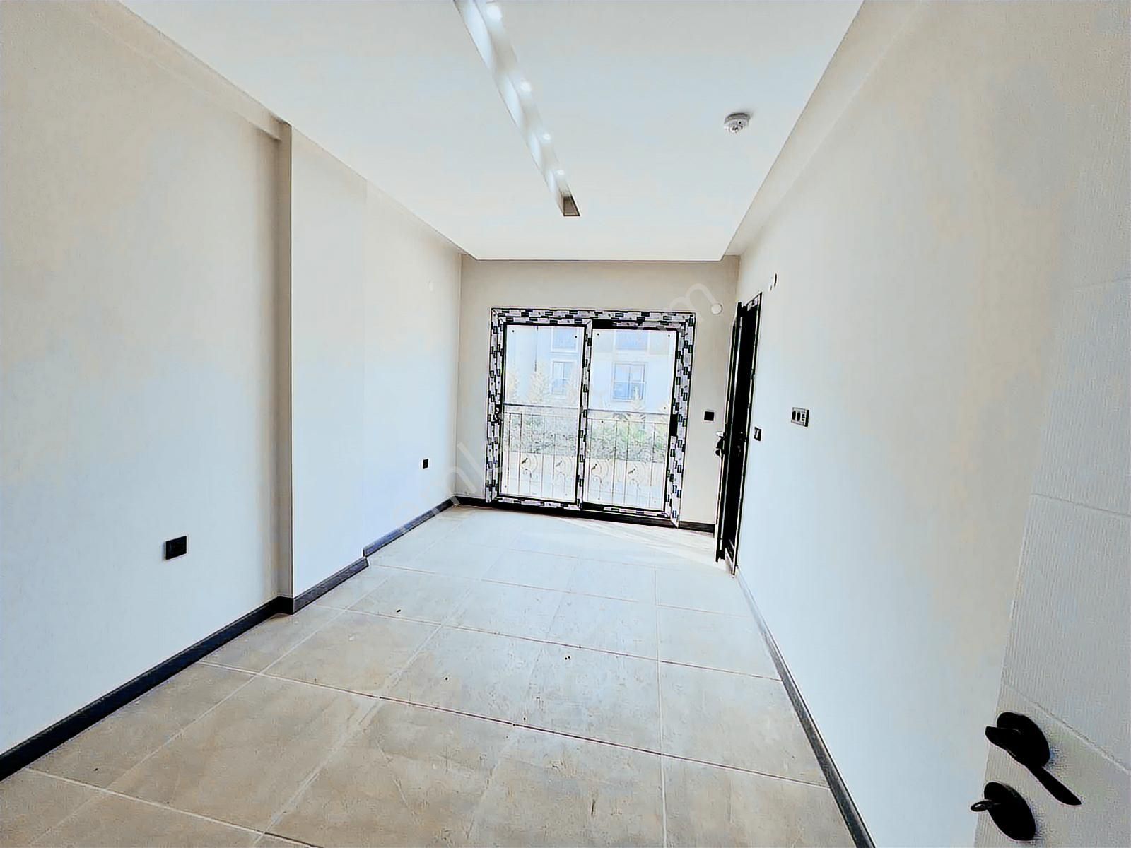 Kuşadası Davutlar'da Asansörlü Tek Müstakil 3+1 Tripleks Villa - Görsel 35