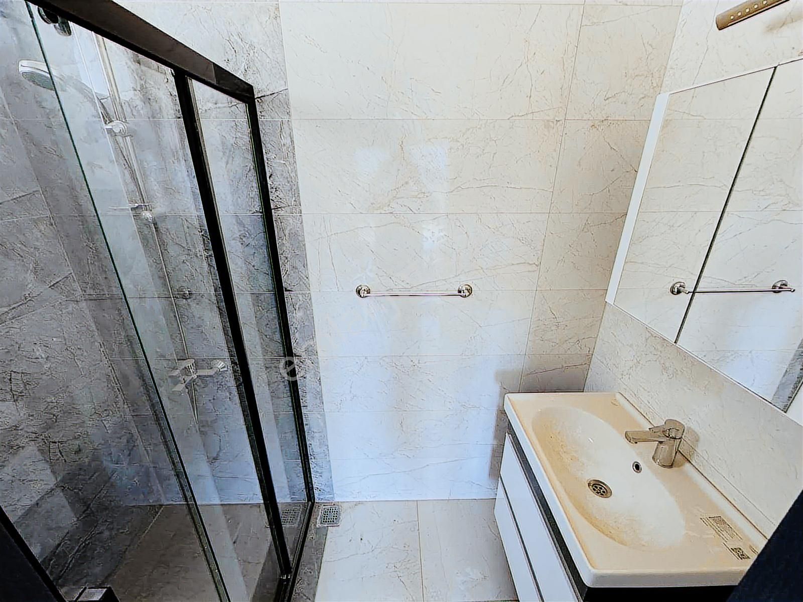 Kuşadası Davutlar'da Asansörlü Tek Müstakil 3+1 Tripleks Villa - Görsel 17