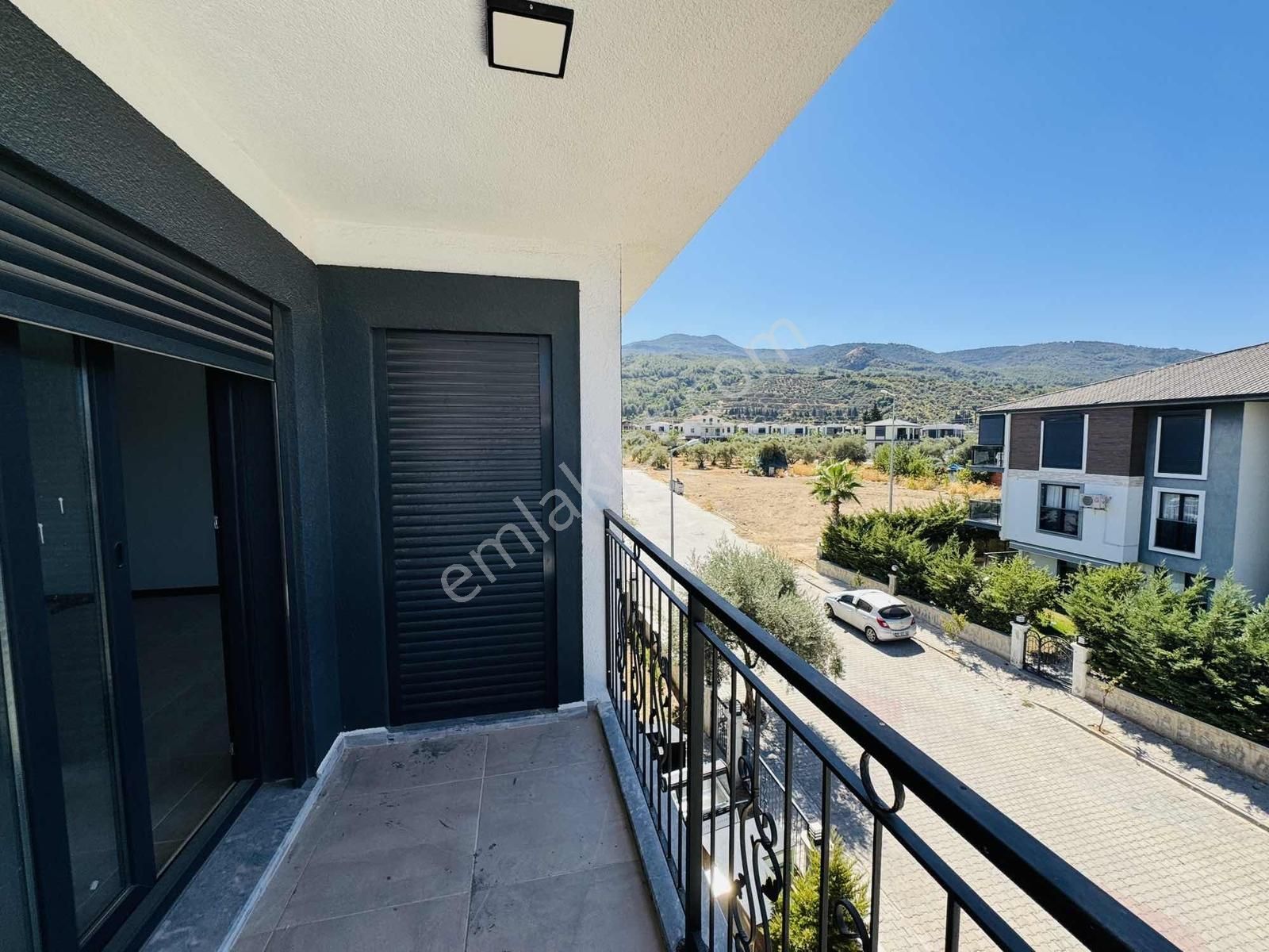 Kuşadası Davutlar'da Asansörlü Tek Müstakil 3+1 Tripleks Villa - Görsel 21