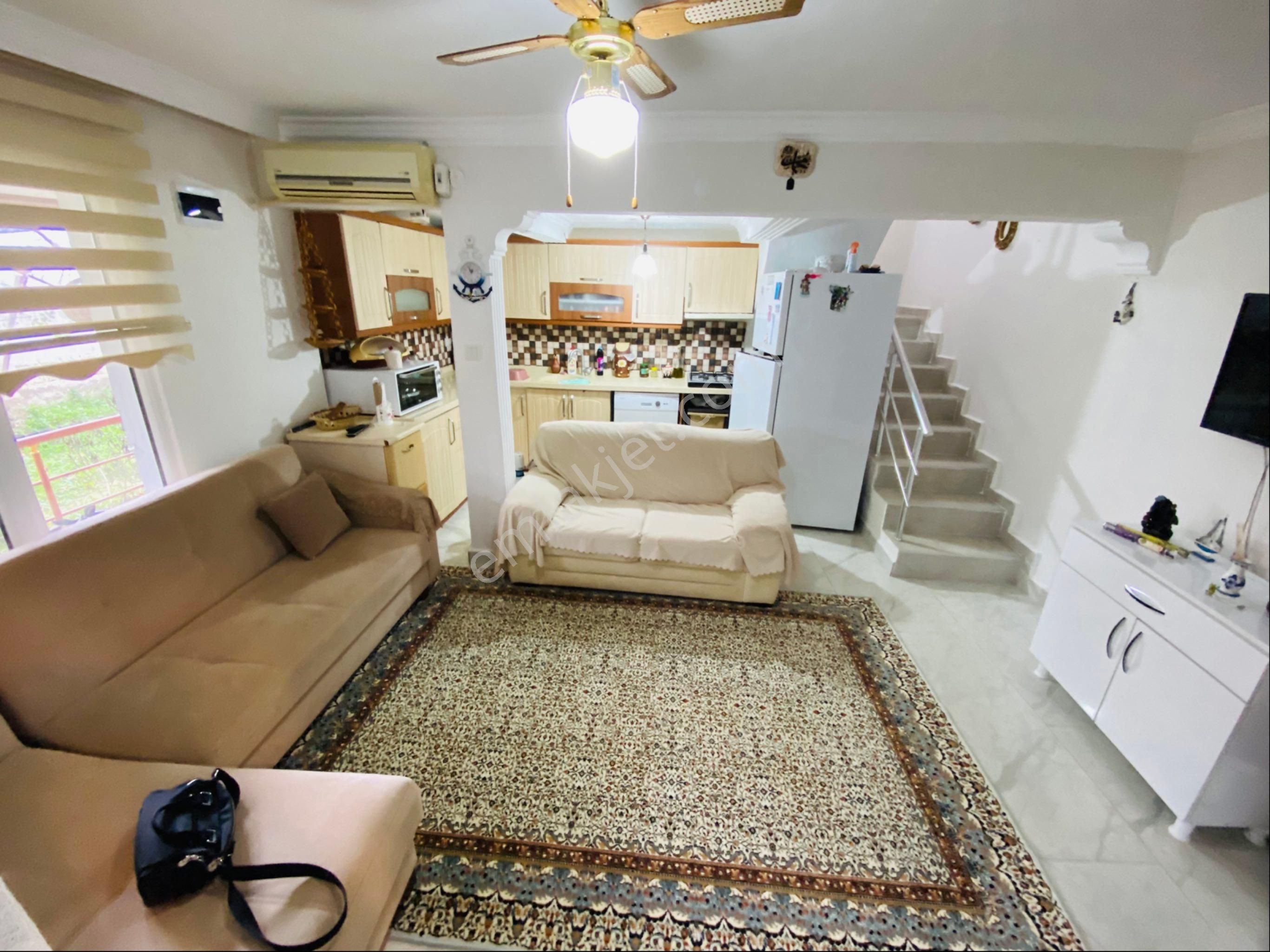 Karaağaç Sahilde Denize 50 Adım Triplex Satılık Villa - Görsel 21