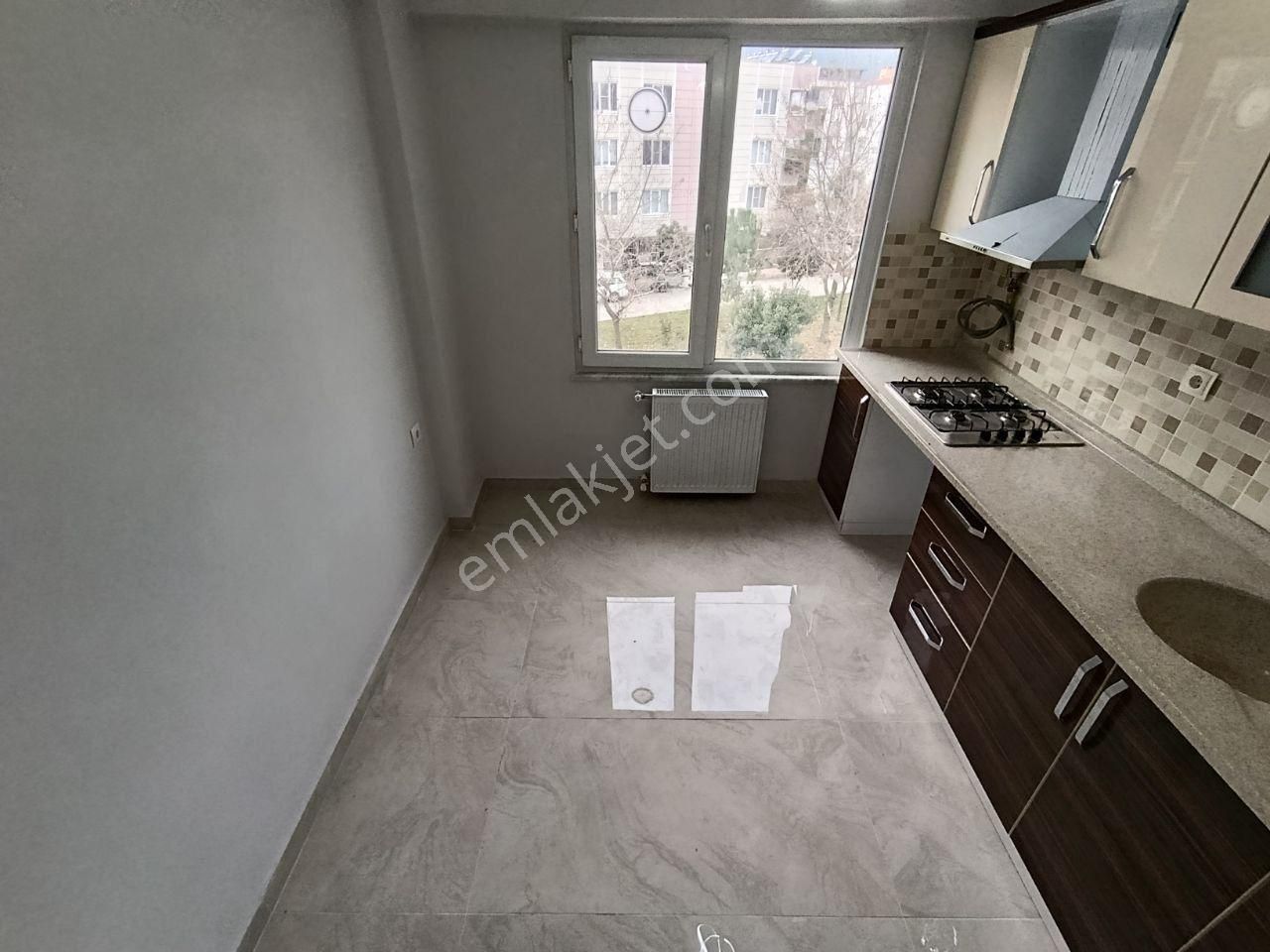 Akçayda Doğalgazlı Ayrı Mutfaklı Full Yapılı Ön Cephe 2+1 Daire - Görsel 29