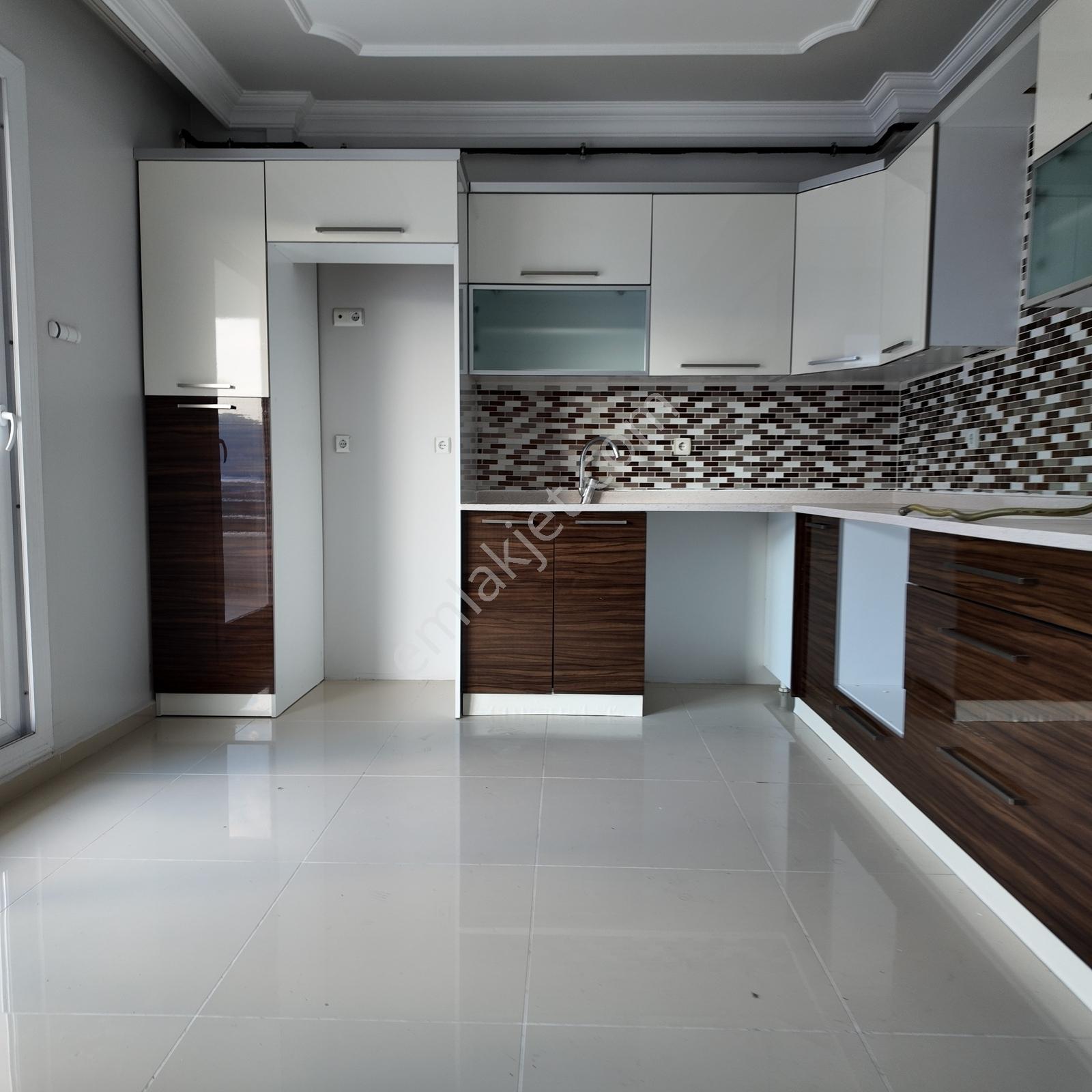 Hürriyet Mahallesi 4+1 220m2 Teraslı Ferah Dubleks Kiralık Daire - Görsel 32