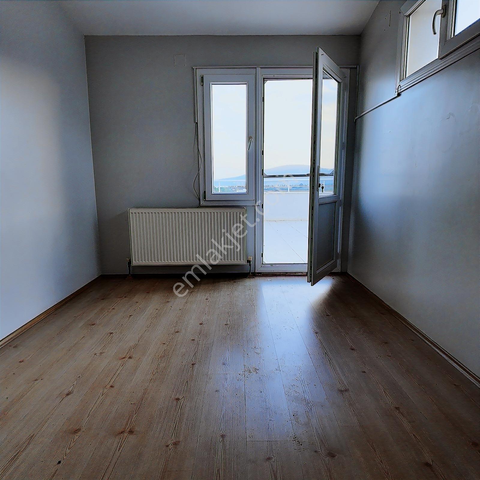 Hürriyet Mahallesi 4+1 220m2 Teraslı Ferah Dubleks Kiralık Daire - Görsel 29