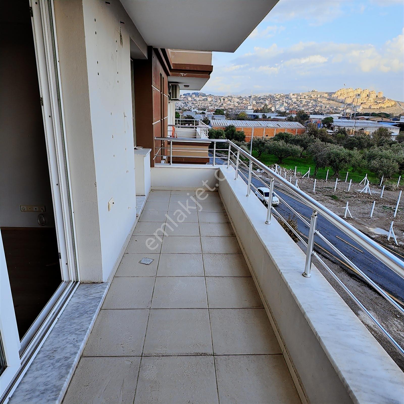 Hürriyet Mahallesi 4+1 220m2 Teraslı Ferah Dubleks Kiralık Daire - Görsel 25