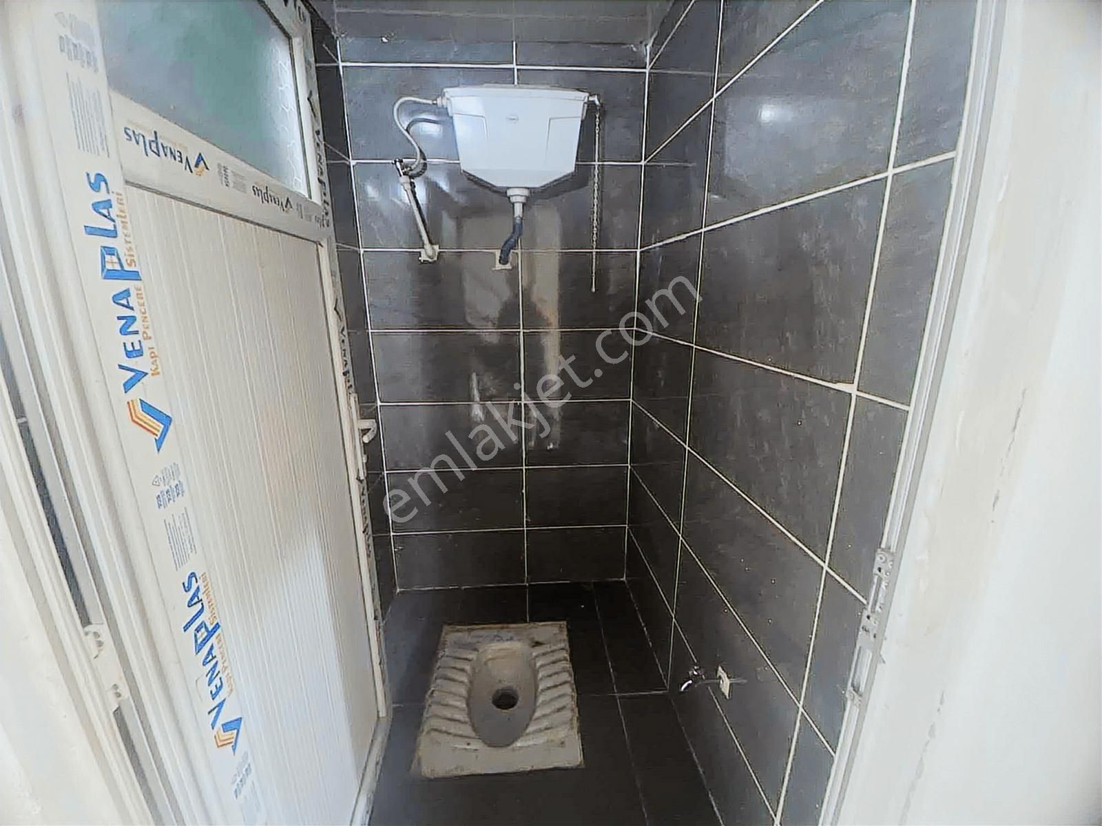 Torbalı Atatürk Sanayi Sitesinde Kiralık Vinçli Dükkan - Görsel 8