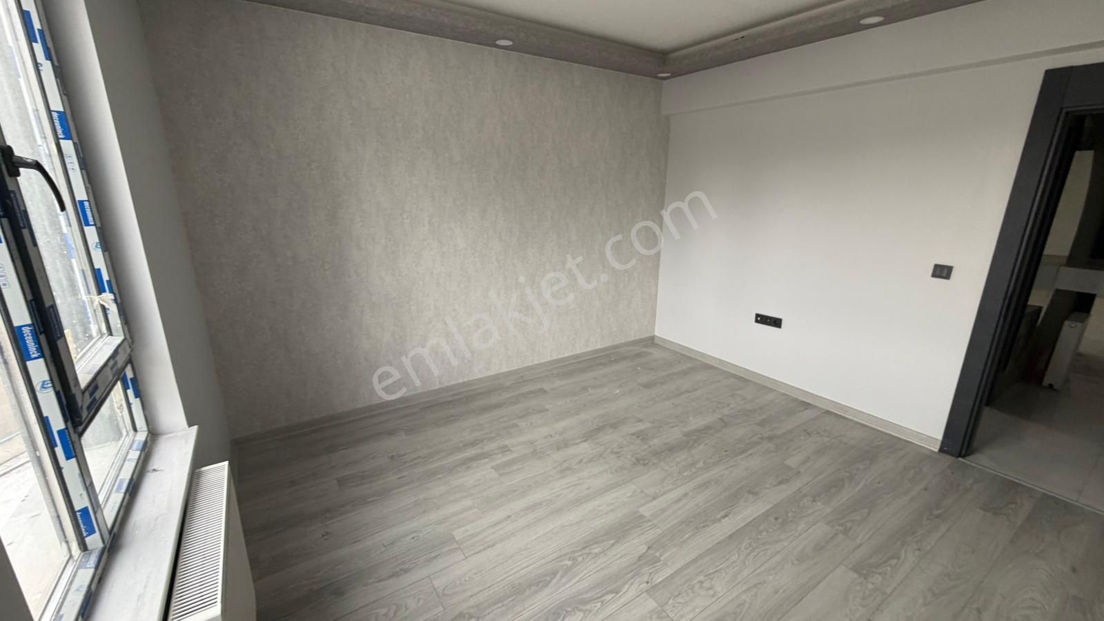 Törekent Mevlana Mahallesinde Site İçerisinde Ebeveyn Banyolu Muhteşem Yapılı 3+1 Satılık Daire - Görsel 14