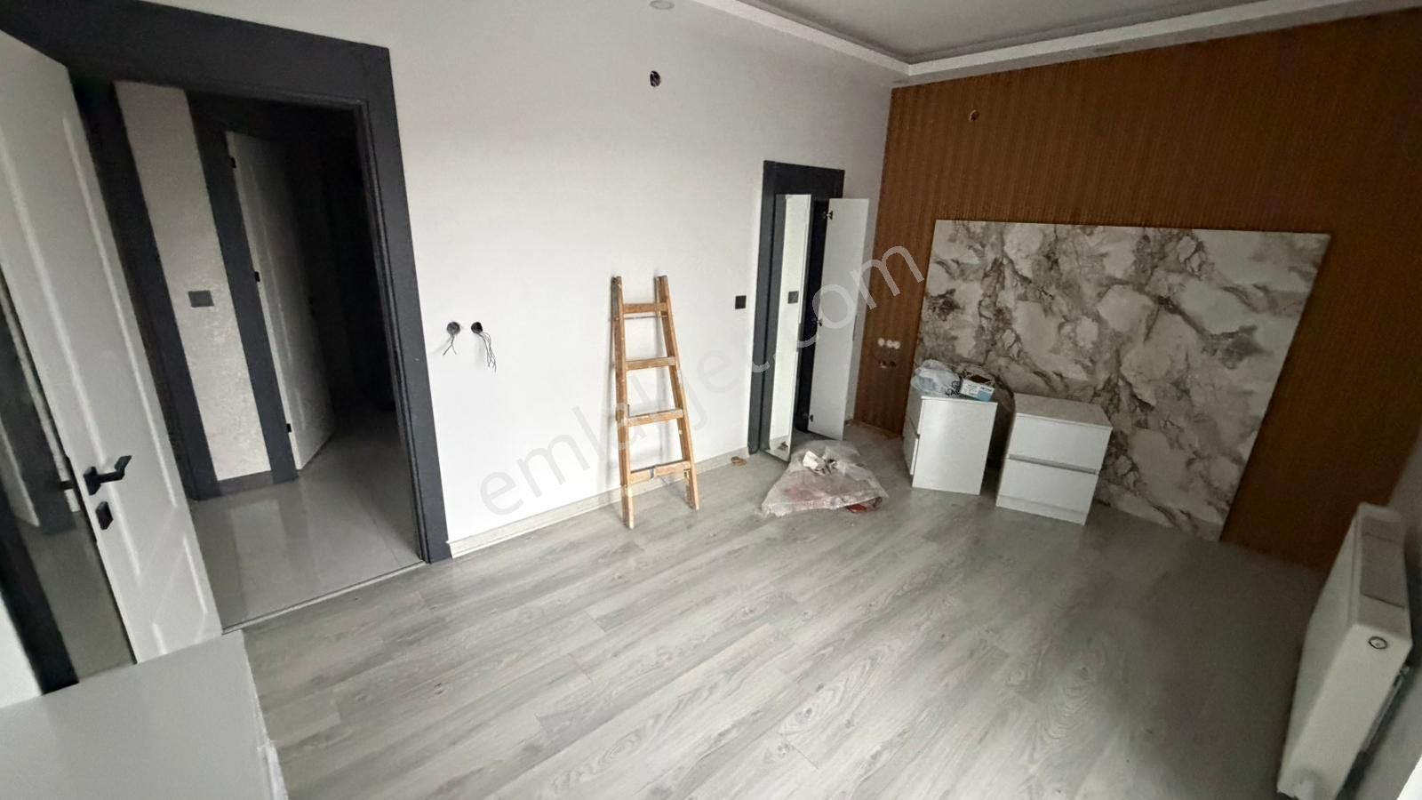 Törekent Mevlana Mahallesinde Site İçerisinde Ebeveyn Banyolu Muhteşem Yapılı 3+1 Satılık Daire - Görsel 10